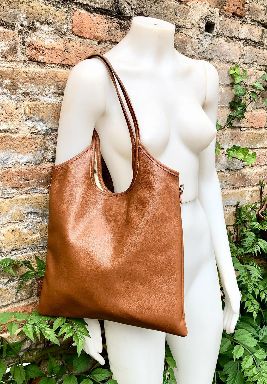 Genuine leather shoulder / crossbody bag in CAMEL brown. Leather shopper in saddle brown. Soft natural GENUINE leather. TAN leather purse.