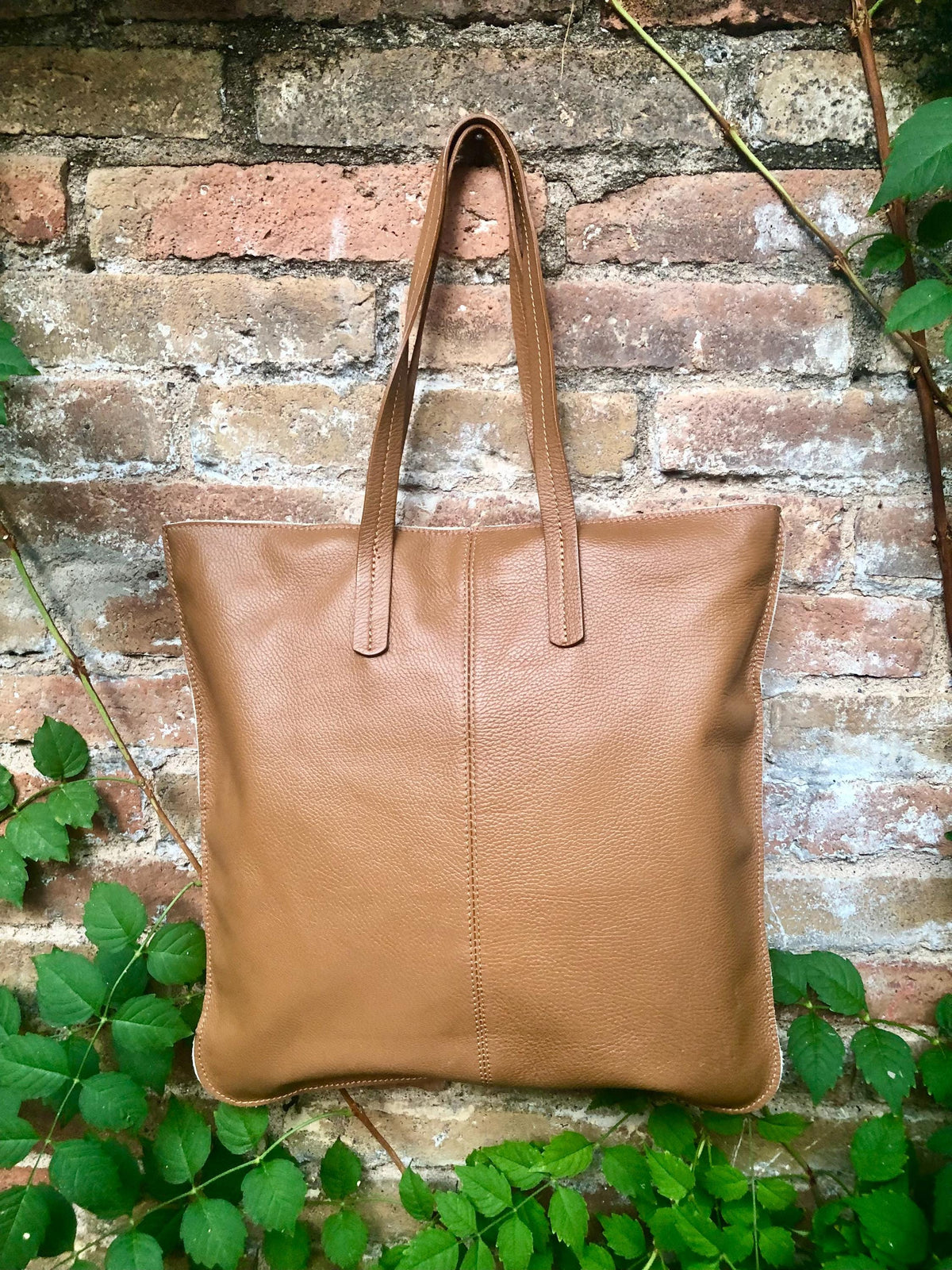 CAMEL BROWN leather bag with zipper. Genuine leather shopper bag. Large TAN brown shoulder bag for your laptop, books. Soft leather shopper