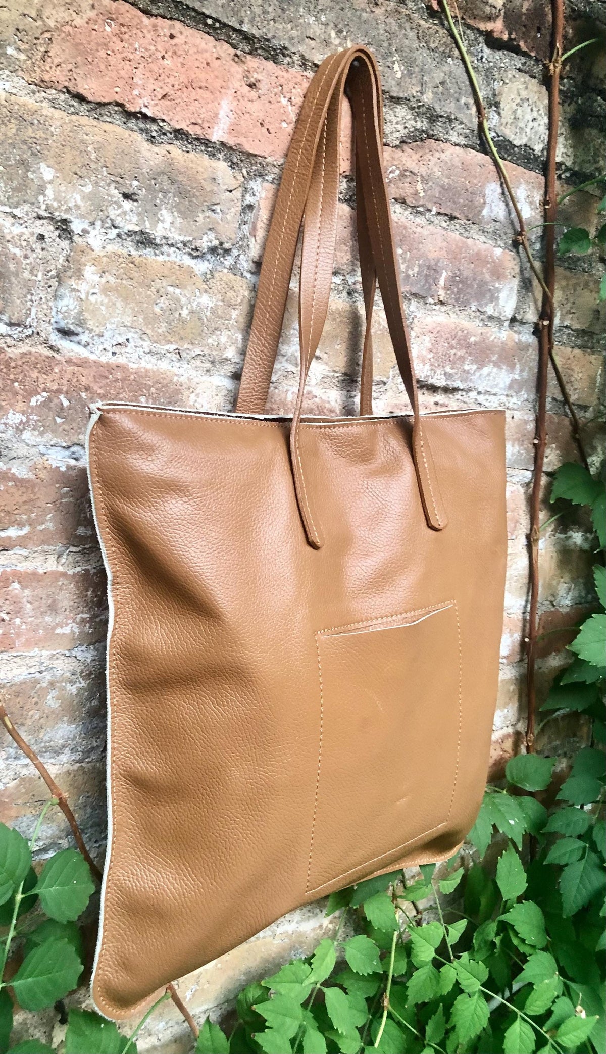 CAMEL BROWN leather bag with zipper. Genuine leather shopper bag. Large TAN brown shoulder bag for your laptop, books. Soft leather shopper