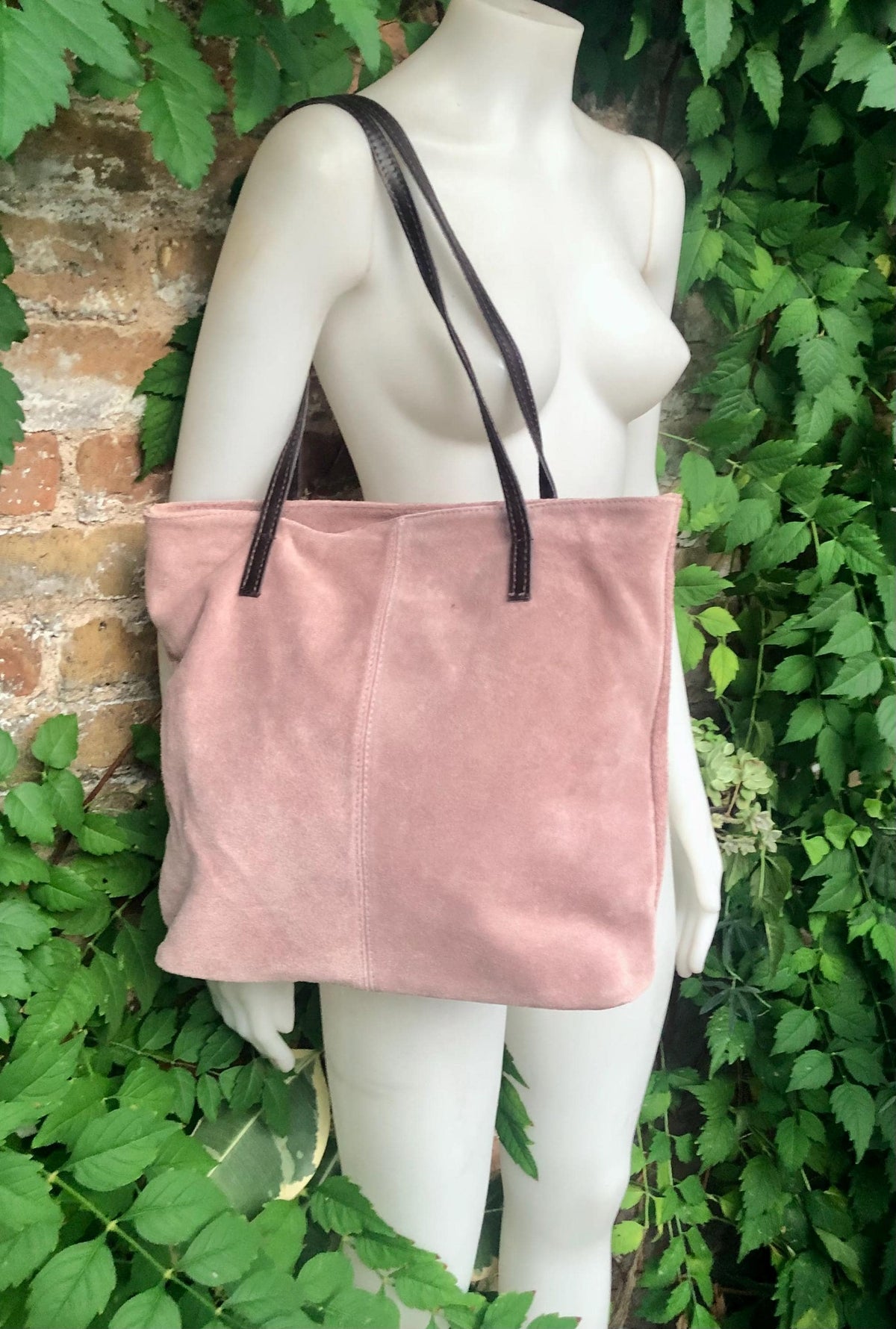Dusty pink shoulder bag. Genuine suede leather. Pink suede purse with brown leather straps. Light pink suede bag.