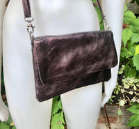 Small leather bag in dark metallic brown. Brown crossbody / bag in GENUINE leather. Dark glitter brown bag with adjustable strap and zipper