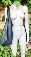 Navy slouch bag. Tote leather bag in dark blue with ZIPPER. Soft genuine leather. Green leather purse. Wide strap leather shoulder bag.