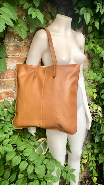 CAMEL BROWN leather bag with zipper. Genuine leather shopper bag. Large TAN brown shoulder bag for your laptop, books. Soft leather shopper