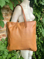 CAMEL BROWN leather bag with zipper. Genuine leather shopper bag. Large TAN brown shoulder bag for your laptop, books. Soft leather shopper