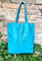 Tote bag in turquoise genuine leather. Blue shopper bag to carry your tablet, laptop or books. Large shopper bag in light blue. Blue purse.