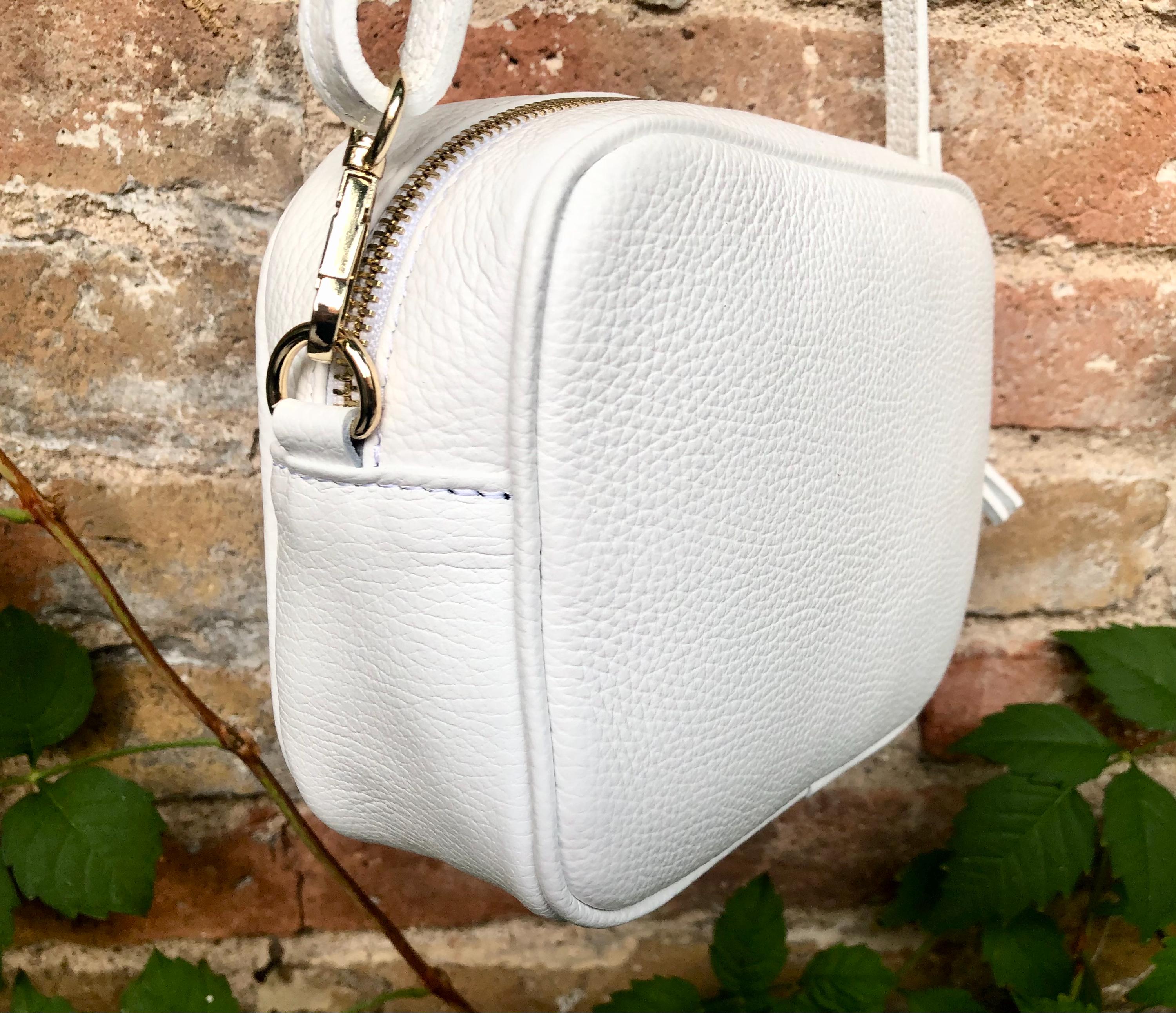 Small leather bag in white. Crossbody / shoulder bag in white GENUINE leather. Adjustable strap, zipper. White leather purse with tassel.