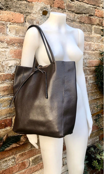 Tote leather bag in dark brown. Soft natural GENUINE leather bag. Large brown leather bag. Chocolate brown shopper / laptop bag. With ZIPPER