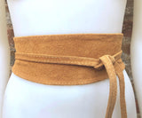 Obi belt in suede.Wrap belt in LIGHT saddle brown. Genuine leather wraparound belt in TAN color. Camel brown belt,. Light tobacco brown belt
