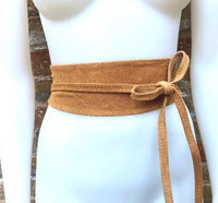 Obi belt in suede.Wrap belt in LIGHT saddle brown. Genuine leather wraparound belt in TAN color. Camel brown belt,. Light tobacco brown belt