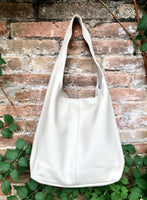 Cream slouch bag. Tote leather bag in light beige with ZIPPER. Soft genuine leather. Creamy white leather purse. Wide strap shoulder bag.