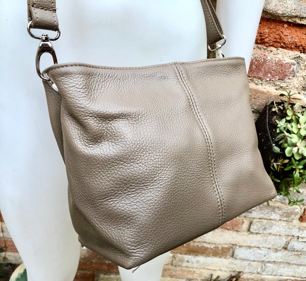 Light brown genuine leather bag. Small bucket bag, crossbody / shoulder bag. Taupe purse, lined + adjustable strap.Tan brown leather purse