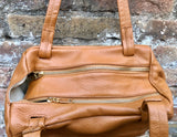 CAMEL BROWN genuine leather bag. Tan brown shoulder bag. Lined light tobacco purse with double straps and zippers at the top. Soft leather.