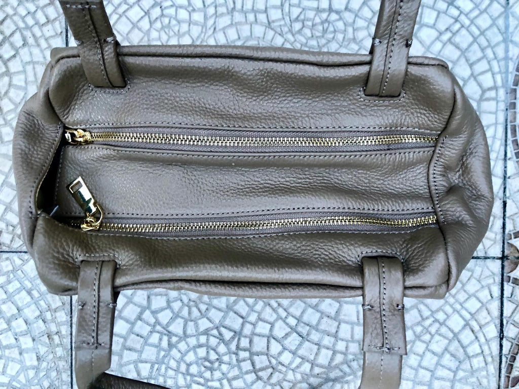 TAUPE BROWN genuine leather bag. Tan brown shoulder bag. Lined cafe au lait purse with double straps and zippers at the top. Soft leather.