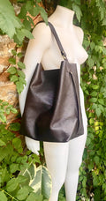 Slouch leather bag in dark brown leather. Chocolate brown hobo shoulder bag. Genuine leather book / tablet bag. Leather shopper. Brown purse