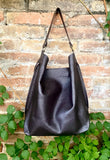 Slouch leather bag in dark brown leather. Chocolate brown hobo shoulder bag. Genuine leather book / tablet bag. Leather shopper. Brown purse