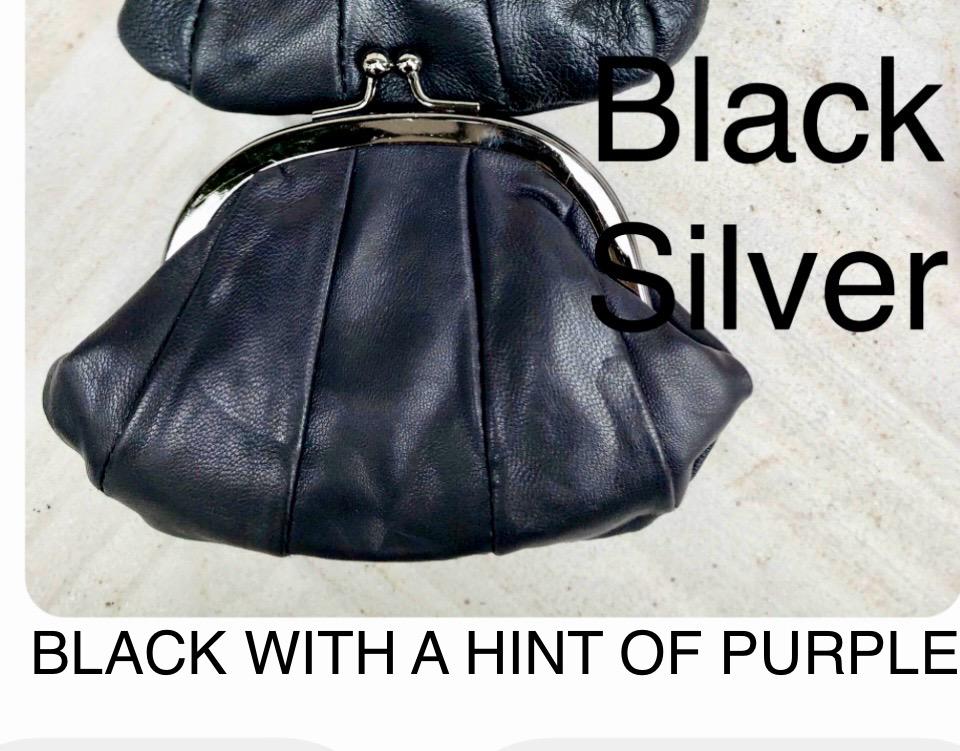 Small coin purse. Genuine leather purse in with metallic frame in SILVER. Retro clip purse in soft leather. Kiss lock retro style coin purse