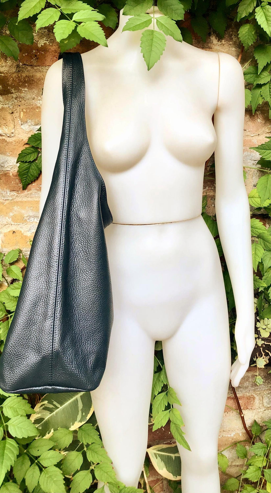BLACK slouch bag. Black tote leather bag with ZIPPER. Soft genuine leather. Black leather purse. Wide strap leather shoulder bag.