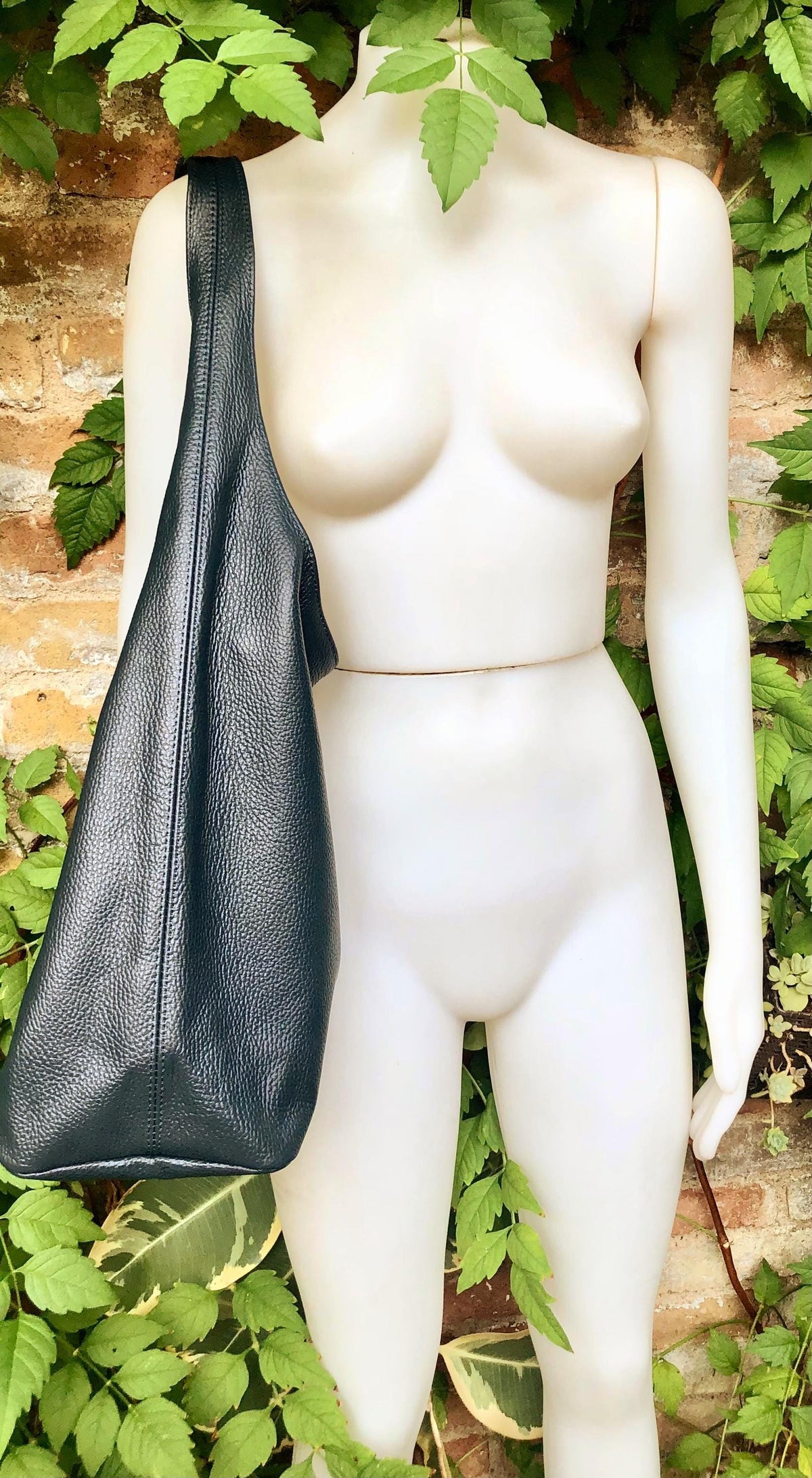 BLACK slouch bag. Black tote leather bag with ZIPPER. Soft genuine leather. Black leather purse. Wide strap leather shoulder bag.