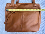 CAMEL BROWN genuine leather bag. Tan brown shoulder bag. Lined light tobacco purse with double straps and zippers at the top. Soft leather.