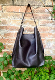 Slouch leather bag in dark brown leather. Chocolate brown hobo shoulder bag. Genuine leather book / tablet bag. Leather shopper. Brown purse