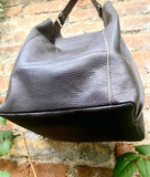 Slouch leather bag in dark brown leather. Chocolate brown hobo shoulder bag. Genuine leather book / tablet bag. Leather shopper. Brown purse