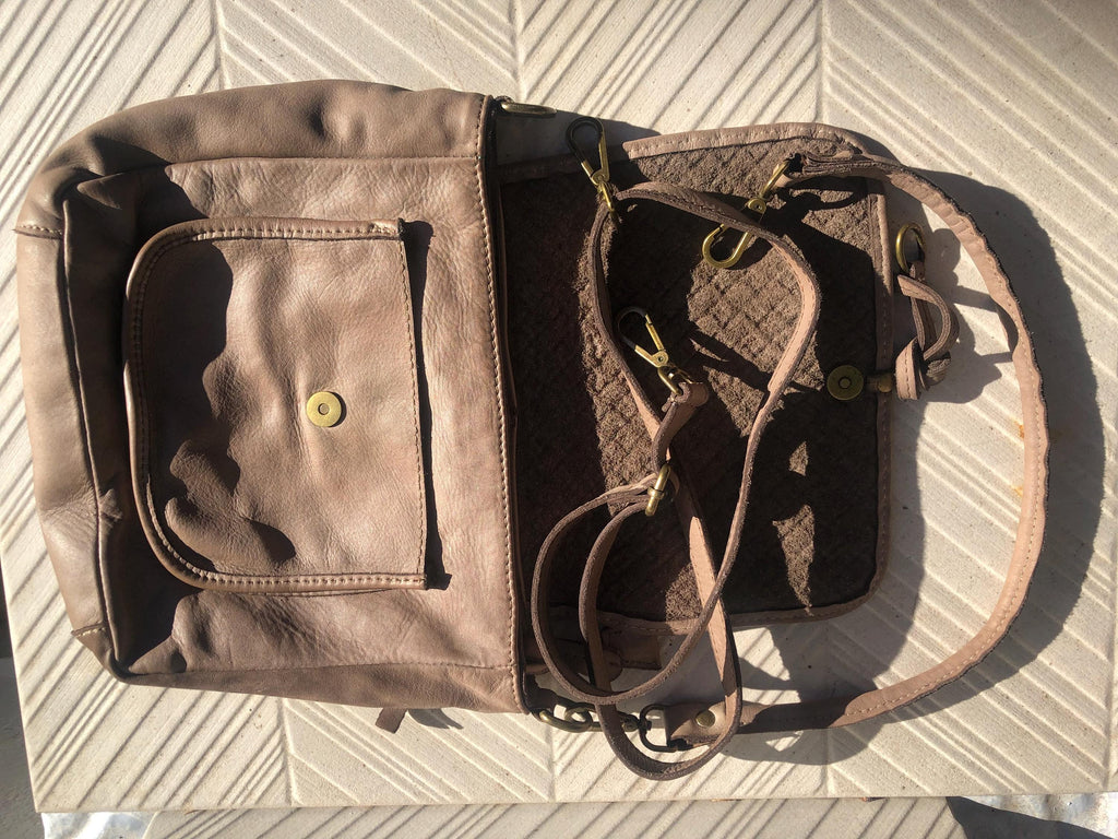 Light brown "distressed" genuine leather bag. Boho messenger bag in taupe color. Dark beige crossbody/shoulder bag. "Vintage" style purse.
