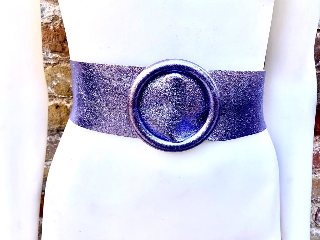 Metallic PURPLE leather waist belt with large round buckle. Soft leather belt. Genuine leather dress belt. Wide mauve waist belt