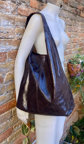 Dark brown slouch bag. Tote leather bag in glossy "distressed" leather with ZIPPER. Chocolate brown genuine leather purse. Wide strap bag.