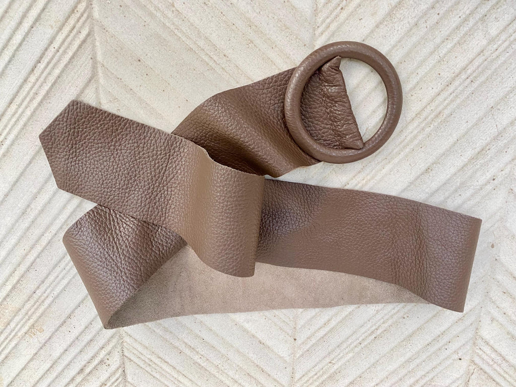 Dark taupe brown leather waist belt with round buckle. Soft leather belt in brown. Genuine leather dress belt. Brown wide waist belt
