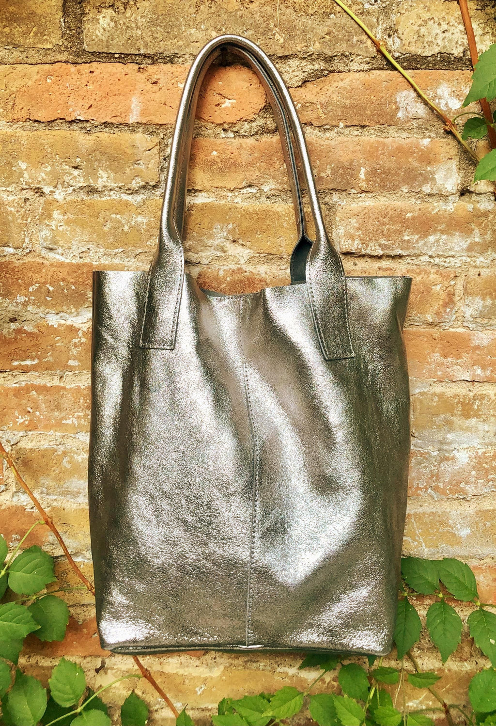 Shoulder leather bag in BRONZE. GENUINE leather shopper bag. Large carry all bag for your laptop, books. Metallic BRONZE leather purse