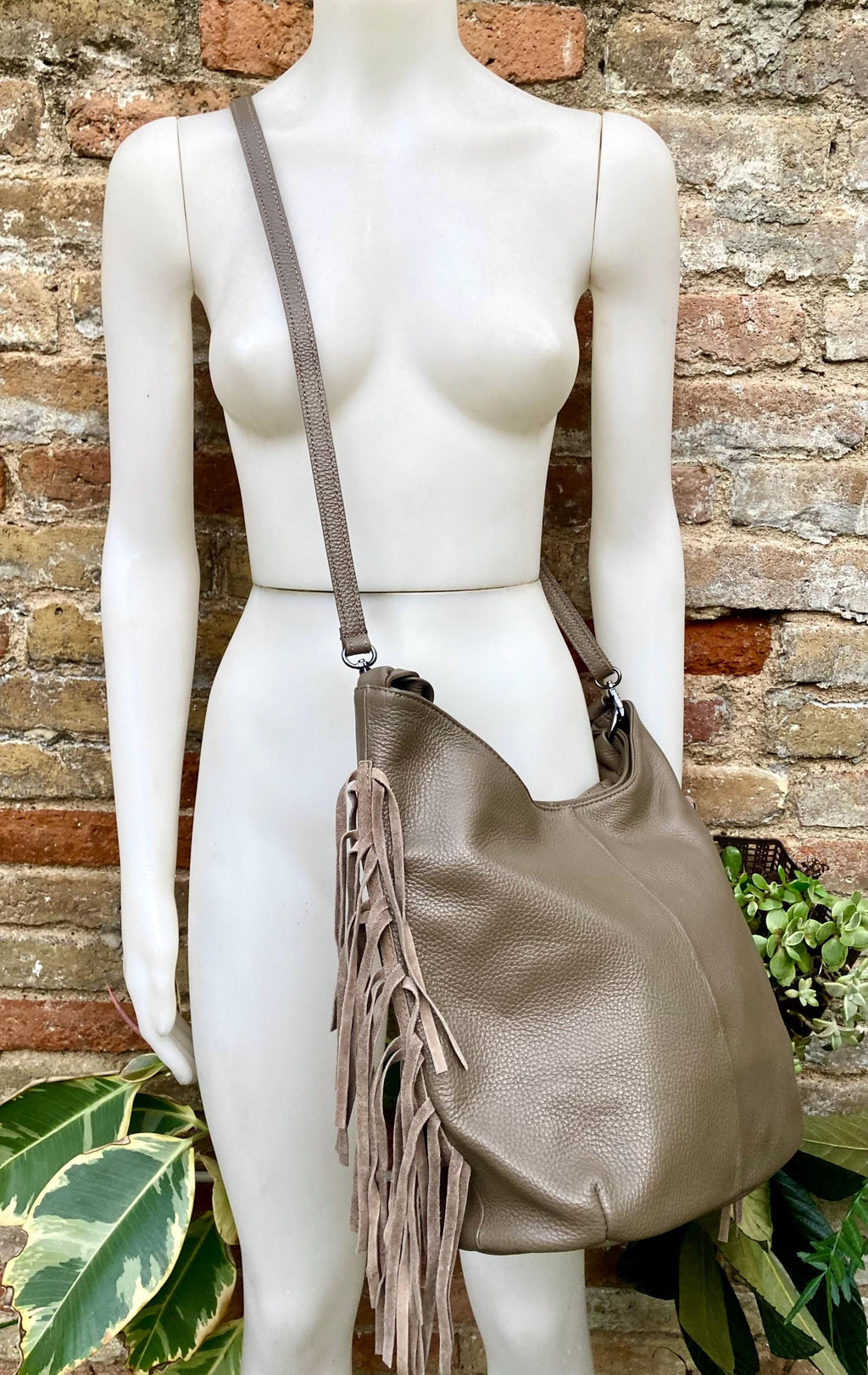 Taupe brown crossbody / shoulder bag. Tan boho FRINGED genuine leather bag. Messenger bag with fringes. Greyge leather hobo purse + 2 straps
