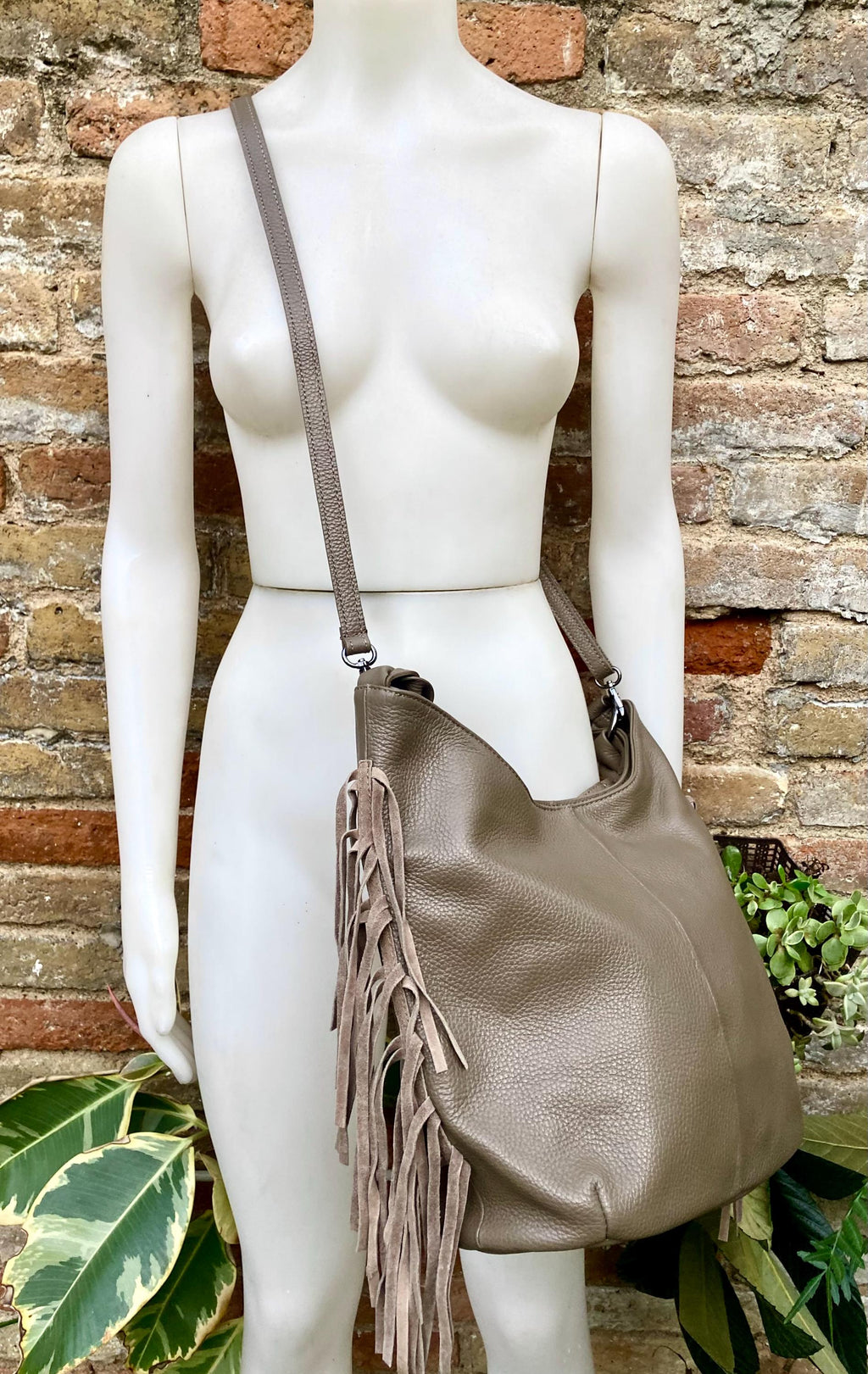 Taupe brown crossbody / shoulder bag. Tan boho FRINGED genuine leather bag. Messenger bag with fringes. Greyge leather hobo purse + 2 straps