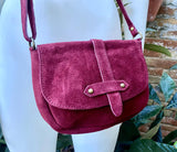 Burgundy suede bag. Genuine leather dark red crossbody bag. Wine red small leather bag. Adjustable strap + zipper. Red suede purse