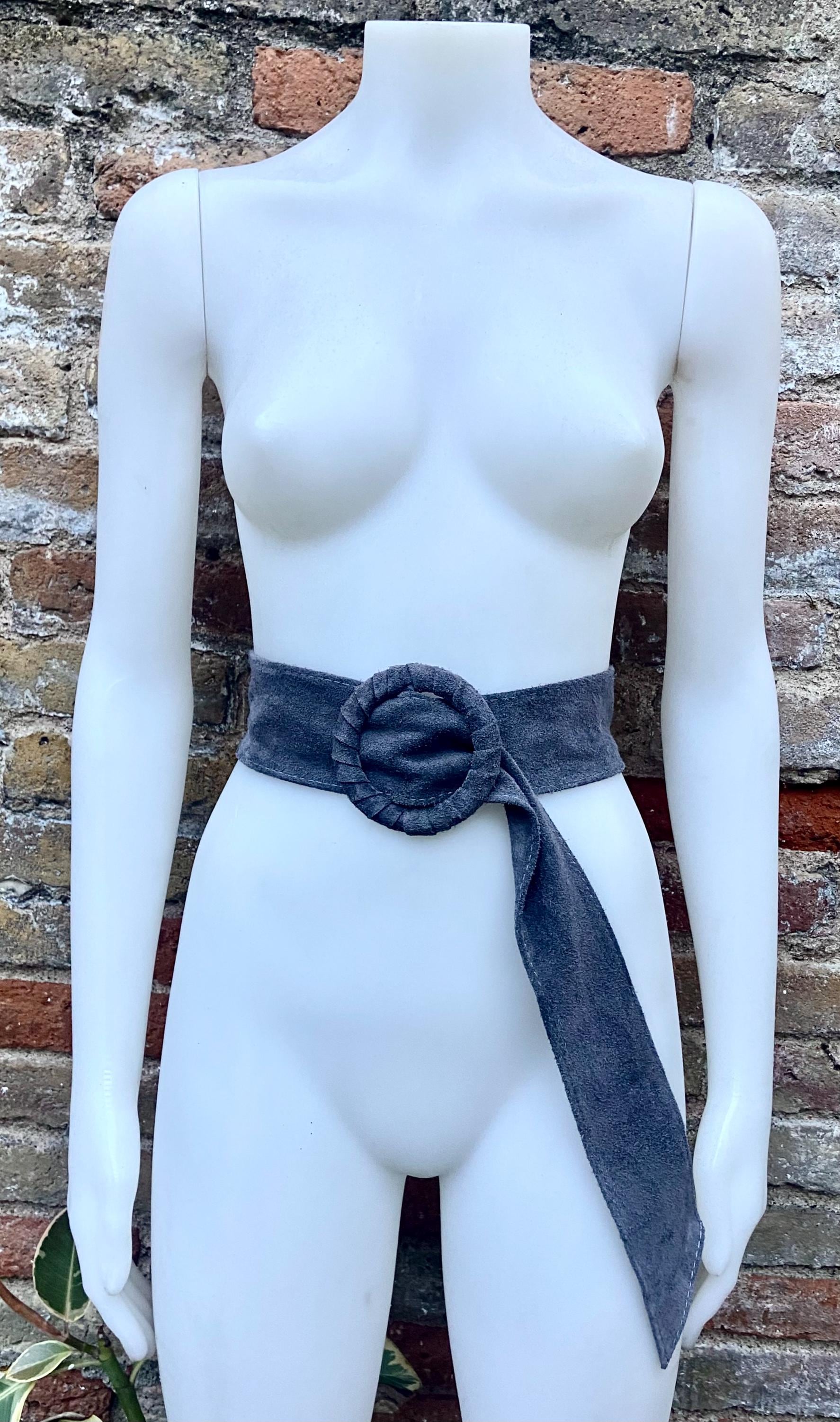 Gray suede waist belt. Large round buckle. Soft suede gray dress belt. Wide boho suede belt. Genuine natural suede leather. Grey wrap belt