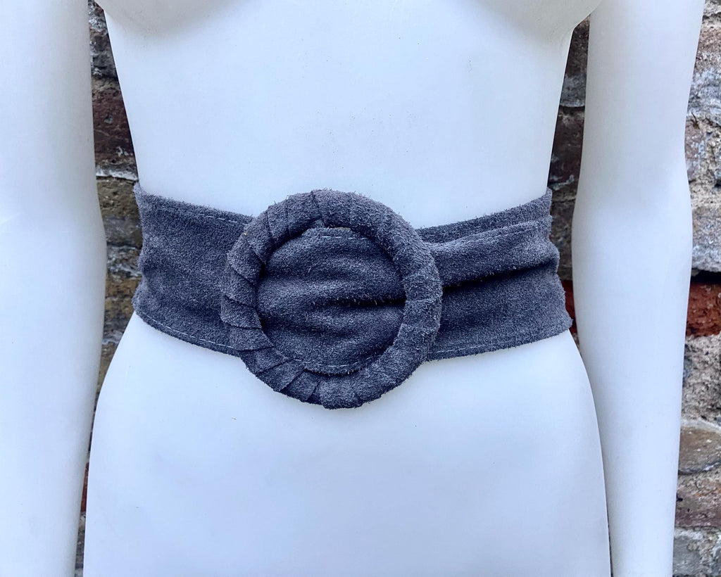 Gray suede waist belt. Large round buckle. Soft suede gray dress belt. Wide boho suede belt. Genuine natural suede leather. Grey wrap belt