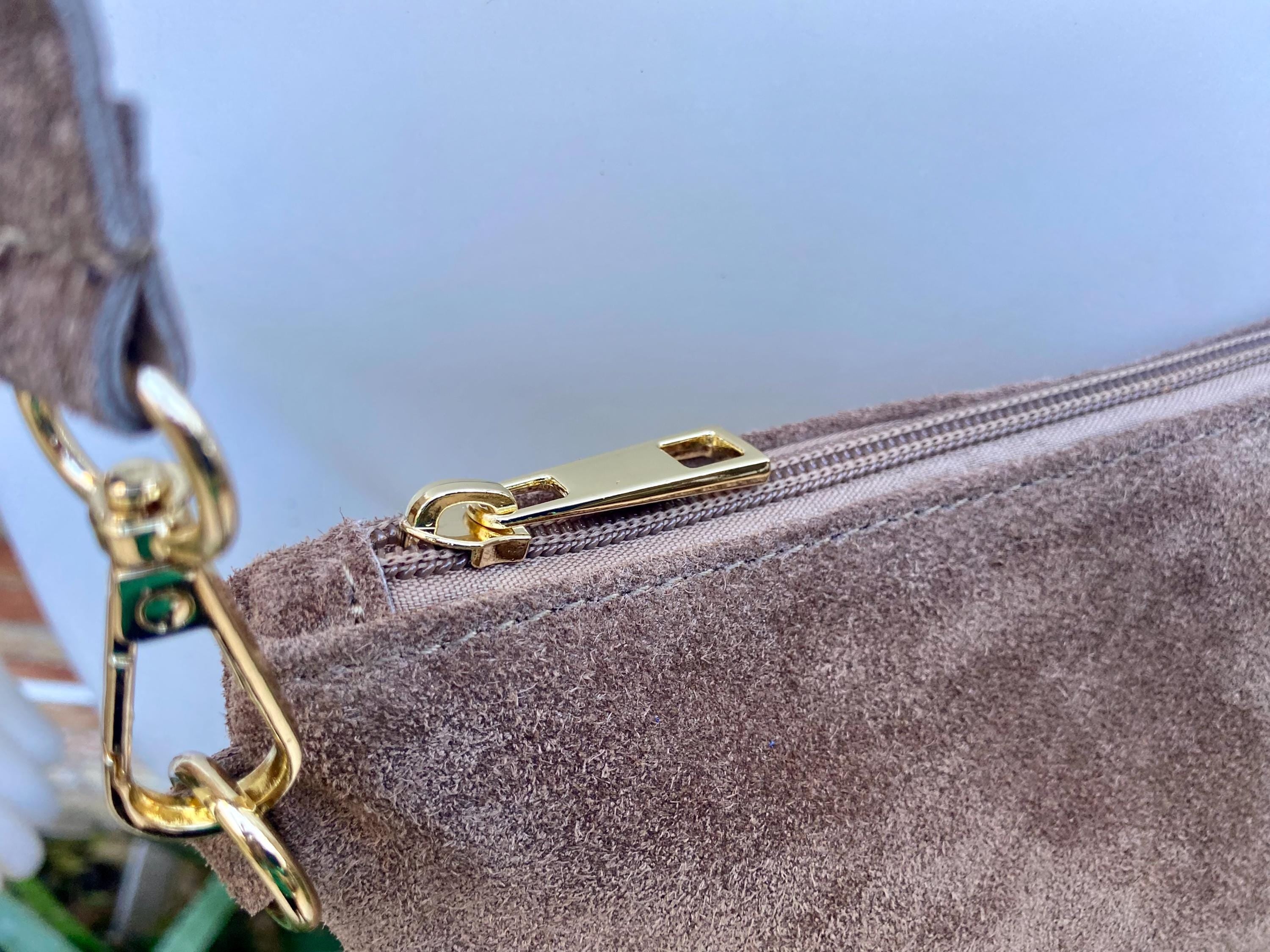 Taupe BROWN small suede leather bag. Crossbody / shoulder bag / wristlet in GENUINE leather. Light greyge brown bag. Flat tan brown purse.