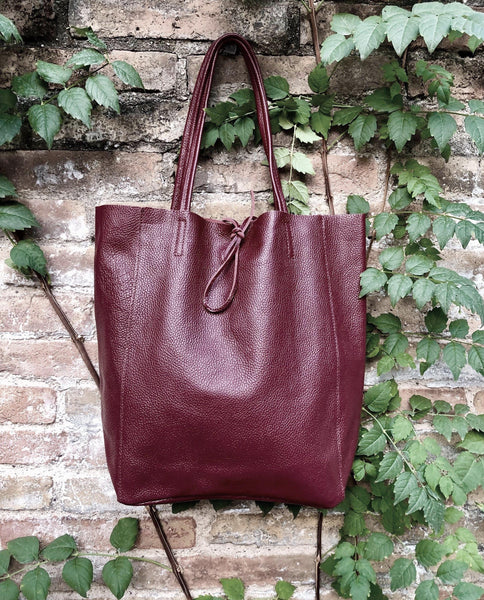 Tote leather bag in dark burgundy. Maroon leather shopper with zipper. GENUINE leather. Large wine red purse for your laptop, books...