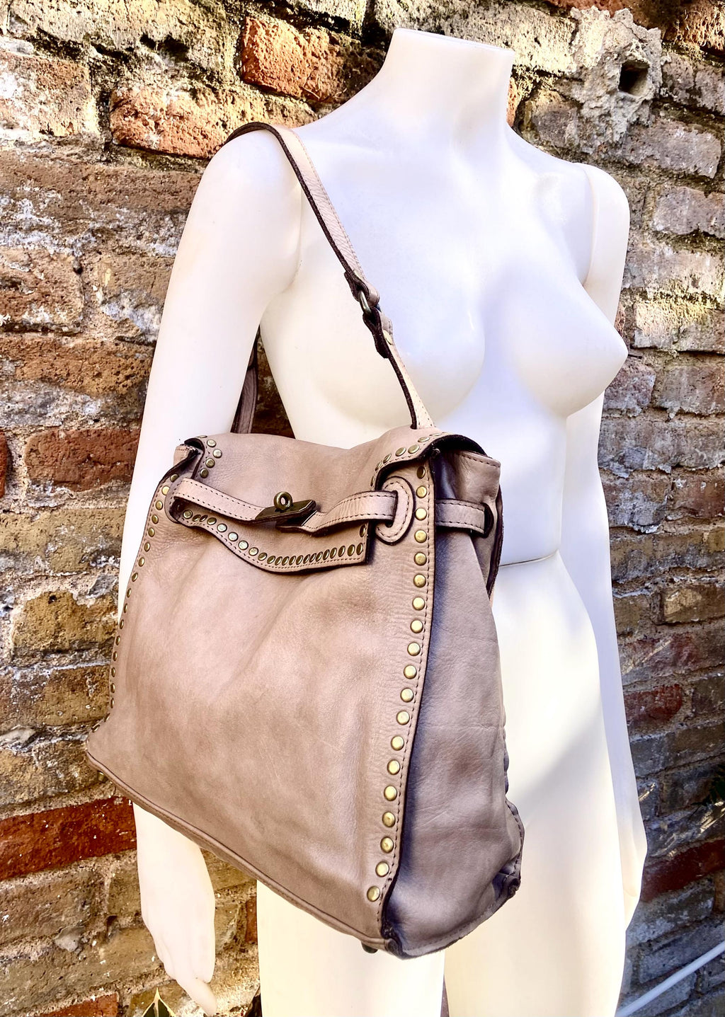 TAUPE brown distressed leather shoulder / crossbody bag. Soft genuine leather shopper. Light greyge brown boho - hippy purse with 2 straps