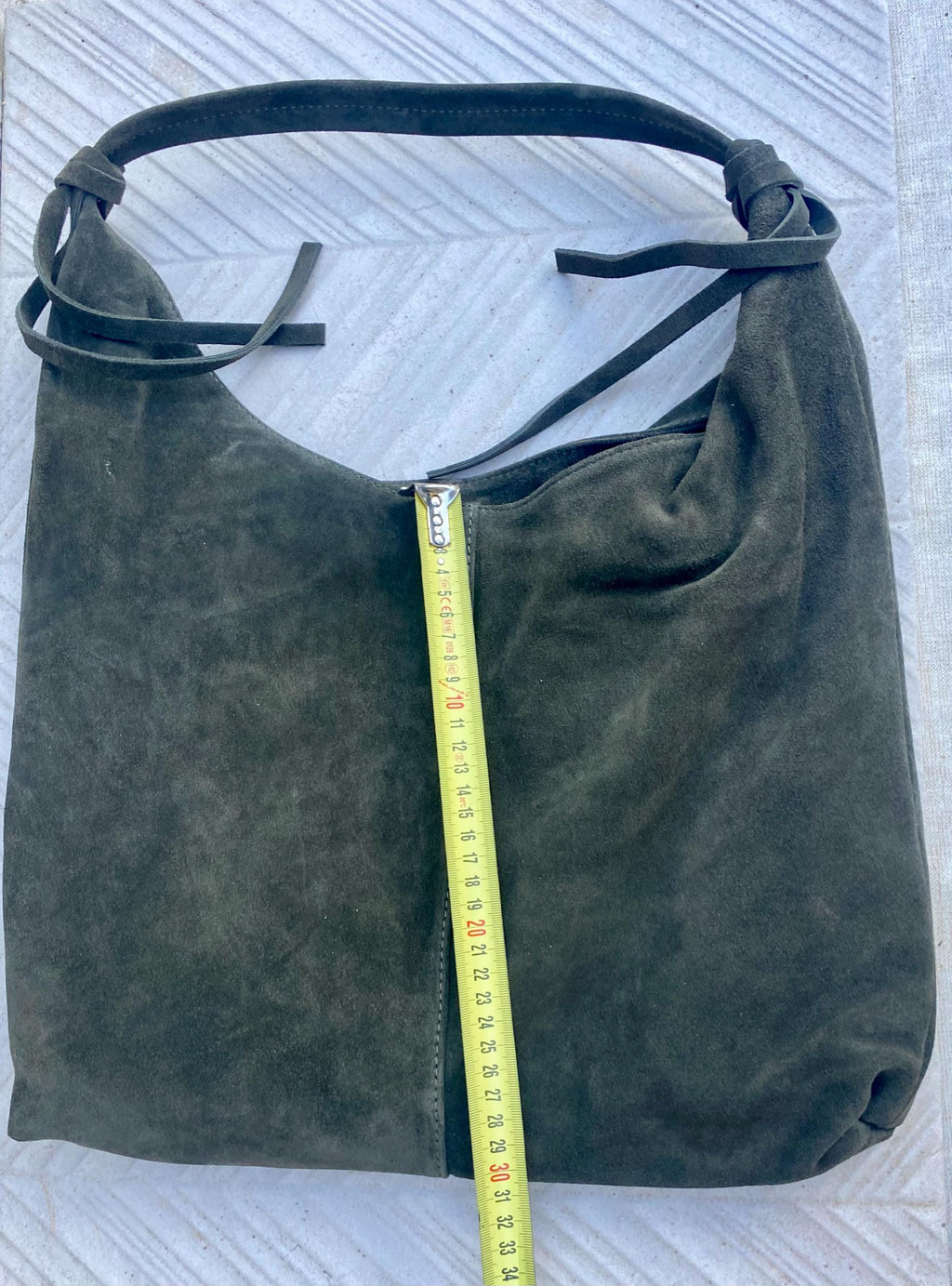 Slouch bag in dark green with and zipper. Genuine leather bag. Green color origami lined bag. Green suede purse. Wide strap shoulder bag.