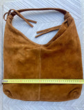 Slouch bag in camel brown with and zipper. Genuine leather bag. Light brown origami lined bag. Caramel suede purse. Wide strap shoulder bag.