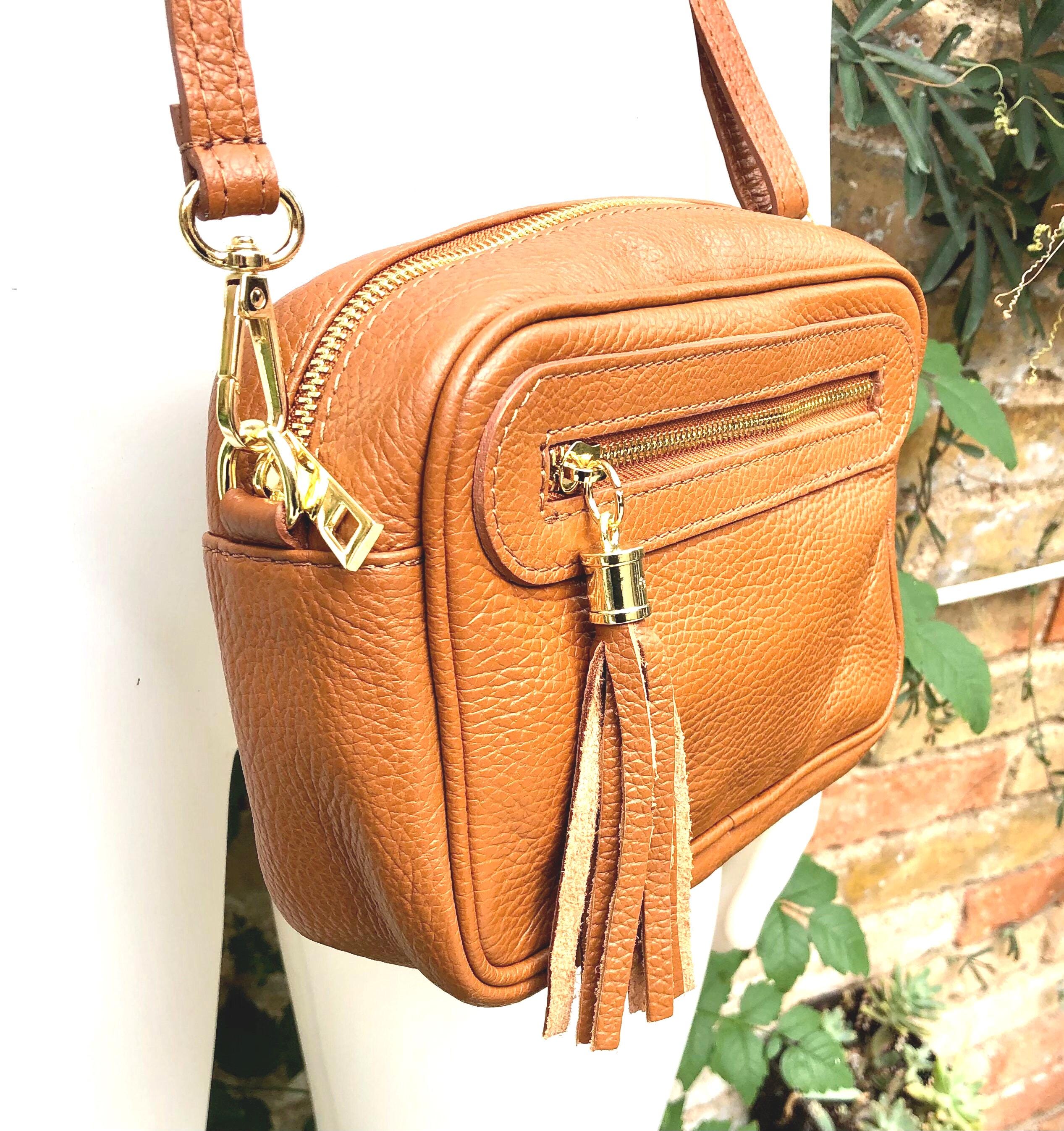 Small leather bag in Camel brown. Cross body bag, shoulder bag in GENUINE leather. Saddle brown leather bag with adjustable strap and zipper