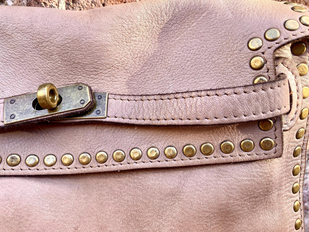 TAUPE brown distressed leather shoulder / crossbody bag. Soft genuine leather shopper. Light greyge brown boho - hippy purse with 2 straps