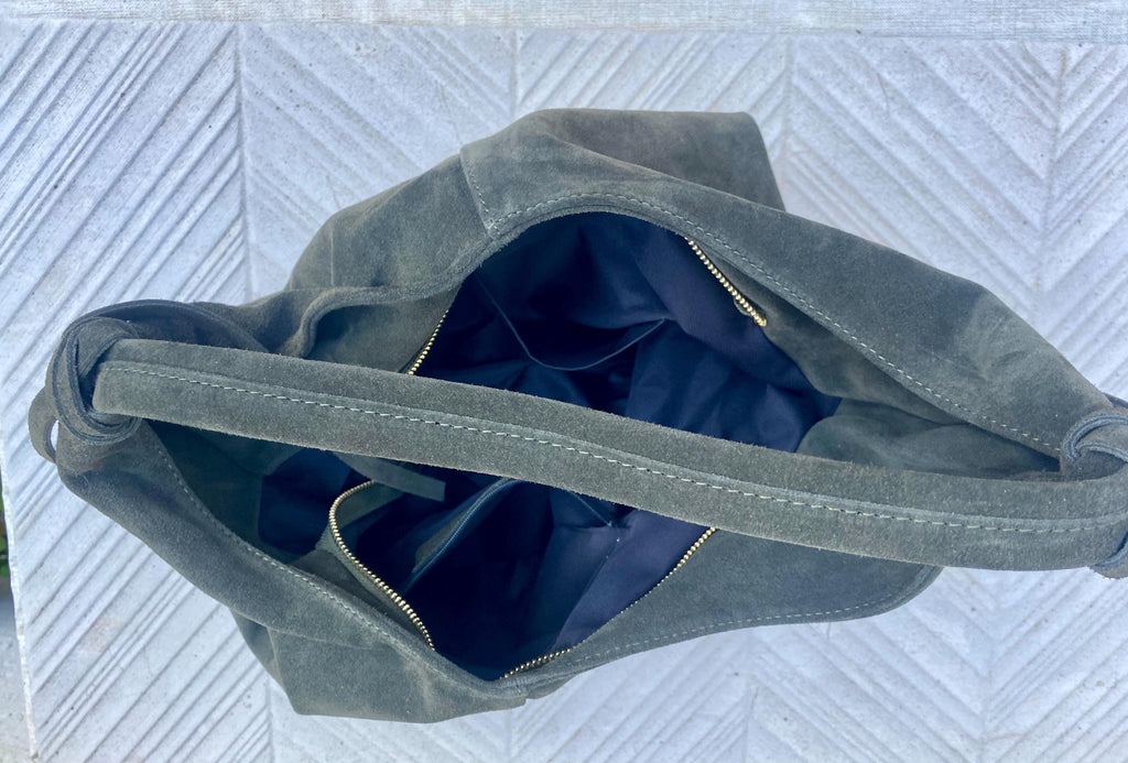 Slouch bag in dark green with and zipper. Genuine leather bag. Green color origami lined bag. Green suede purse. Wide strap shoulder bag.
