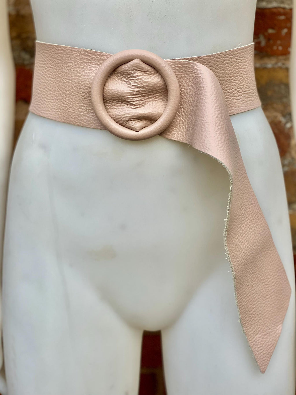 Pink leather waist belt with large round buckle.Soft leather belt in light dusty pink. Genuine leather pink dress belt. Pink wide waist belt