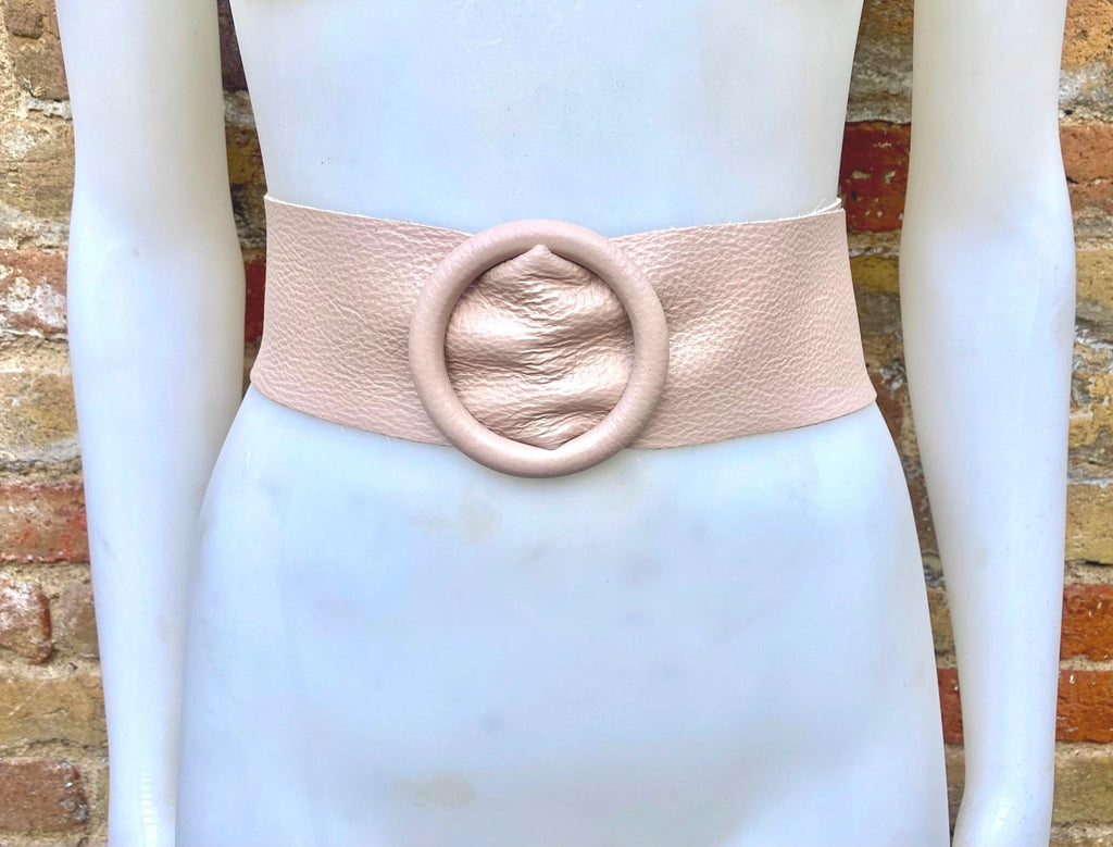 Pink leather waist belt with large round buckle.Soft leather belt in light dusty pink. Genuine leather pink dress belt. Pink wide waist belt