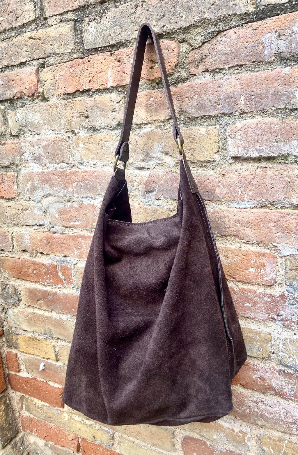 Slouch leather bag in dark brown. Chocolate brown hobo bag. Boho bag.Book or tablet bags in suede. Dark camel brown soft leather shopper