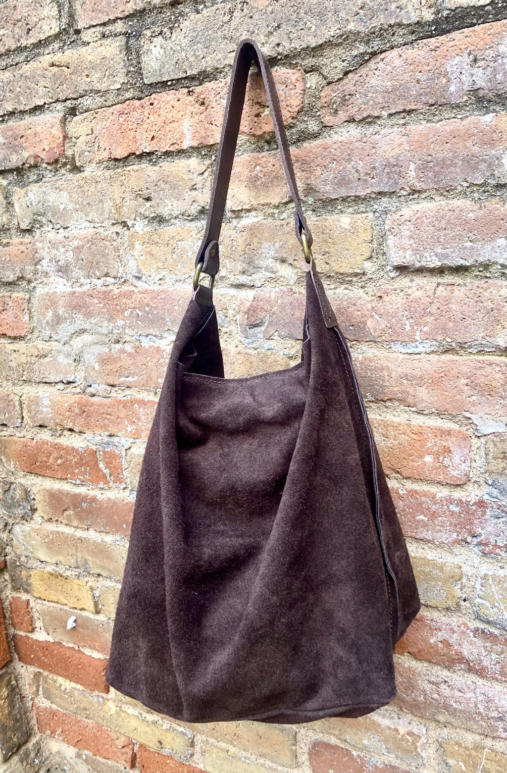 Slouch leather bag in dark brown. Chocolate brown hobo bag. Boho bag.Book or tablet bags in suede. Dark camel brown soft leather shopper