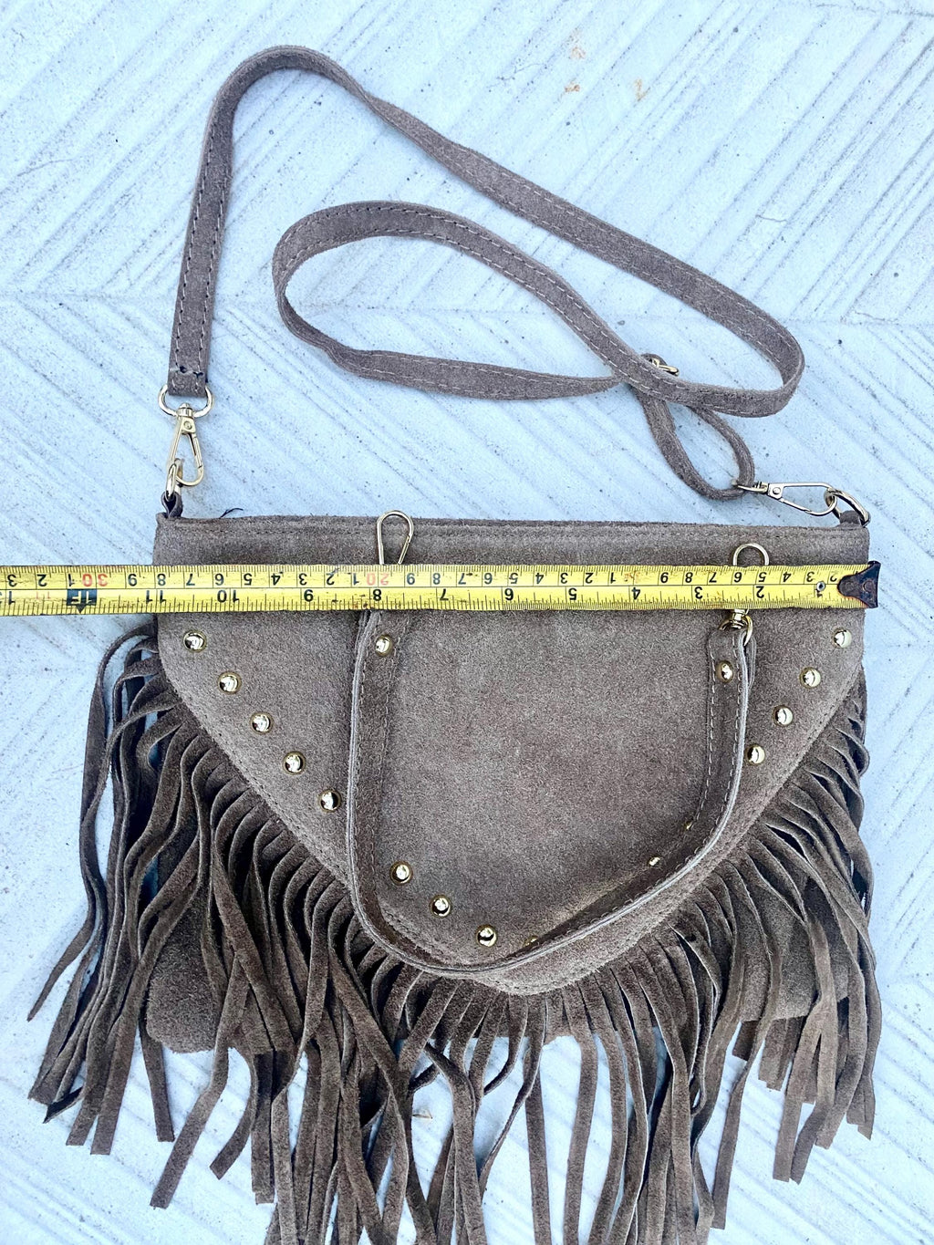 Dark green suede crossbody bag with tacks and fringes. Green suede hippy purse. Genuine suede leather boho bag in dark green
