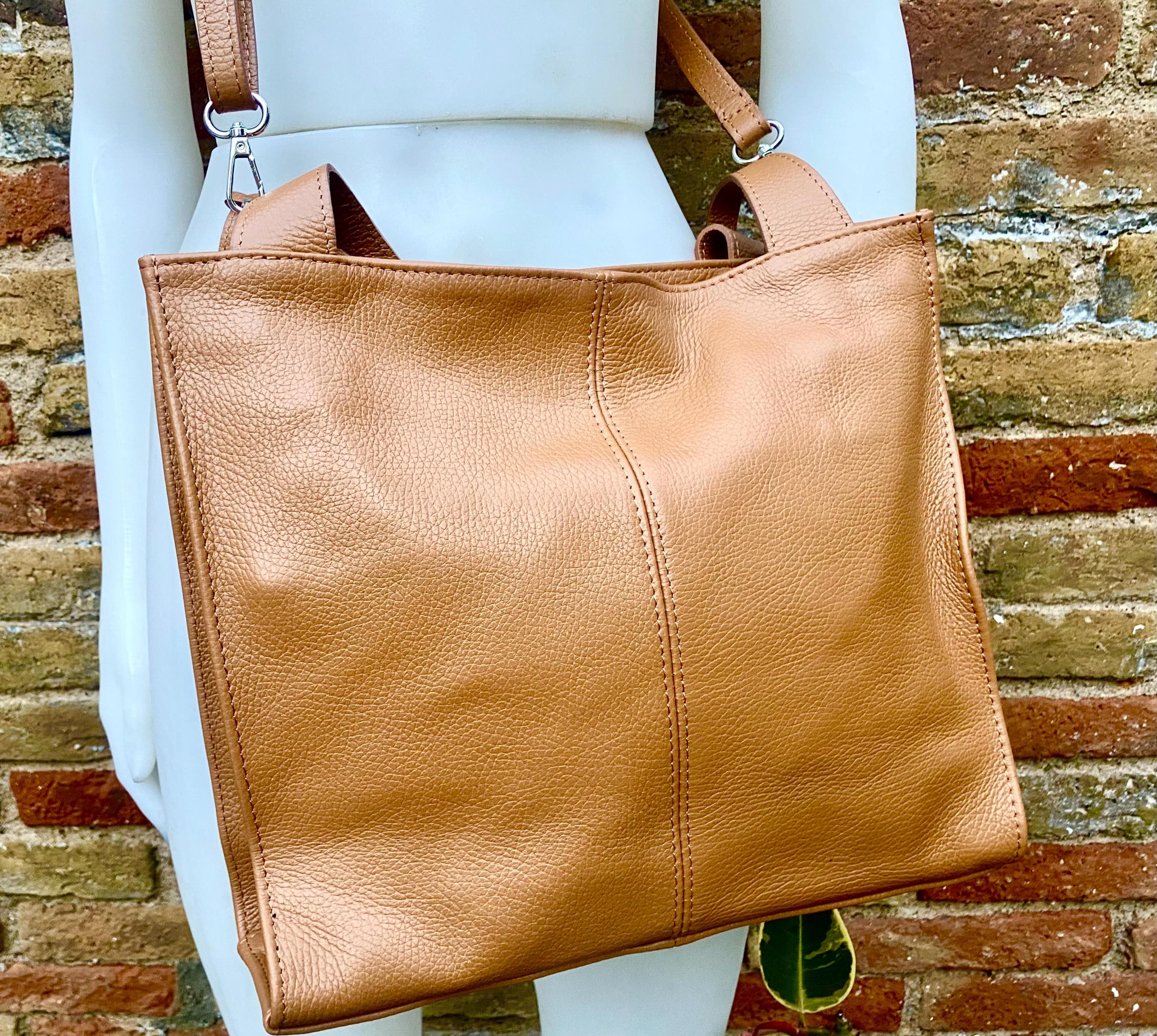 Camel brown leather bag. Light brown hobo shoulder bag + added crossbody strap. Genuine leather shopper. Caramel brown purse
