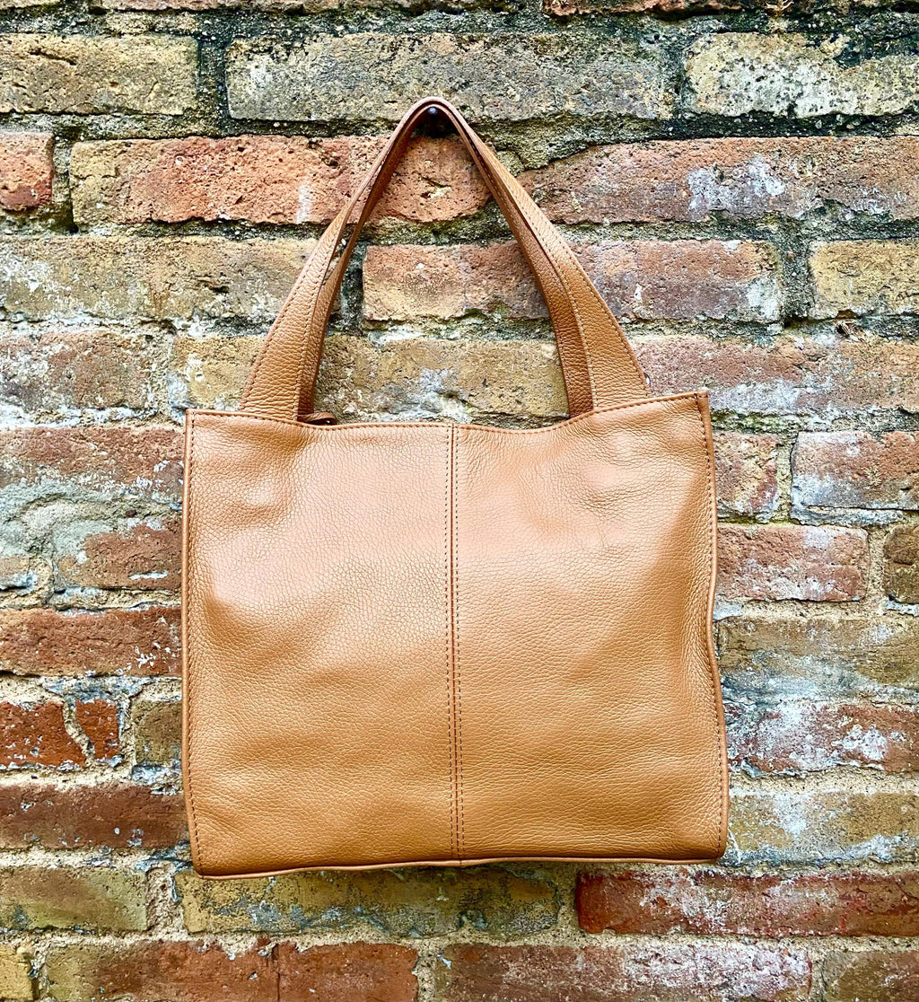 Camel brown leather bag. Light brown hobo shoulder bag + added crossbody strap. Genuine leather shopper. Caramel brown purse